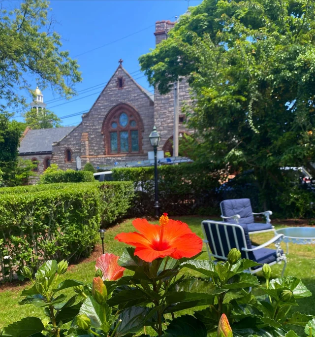Can you name the two churches pictured here? They can both be seen from our front patio! 
We currently have availability mid-week and some weekends. Give us a call at (508) 228-0332, or book online to reserve your stay! 

#nantucket #nantucketisland #ack #ackhistory #acklife #nantucketstateofmind #nantucketphotos #nantucketsummer #nantuckethistory #beach #vacation #nantucketinn #nantucketvacation #islandlife #islandtime
